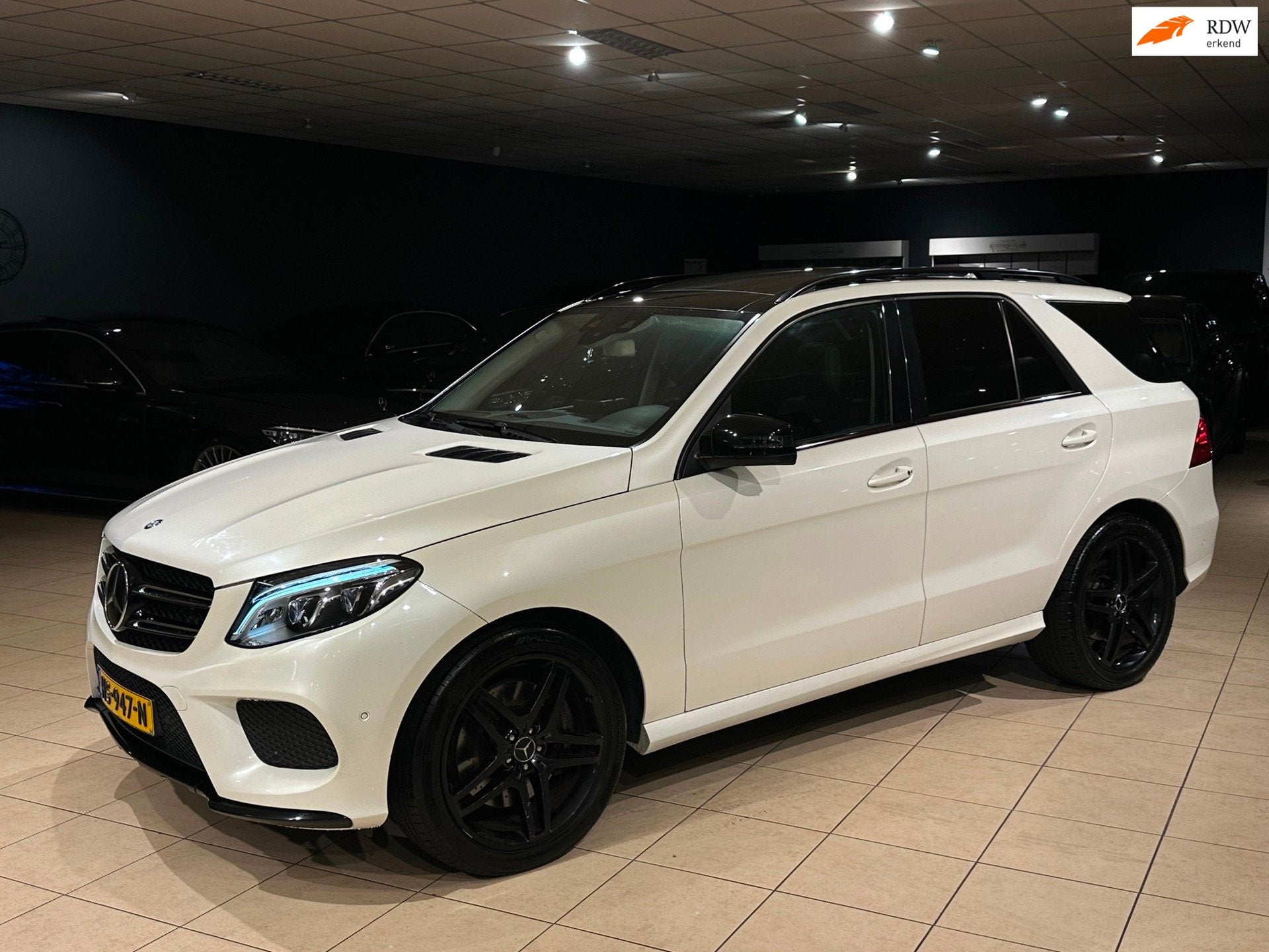 Mercedes-Benz GLE-klasse GLE500 e 4MATIC/AMG-Line/Night-Pakk, Auto's, Automaat, Gebruikt, 2000 kg, GLE