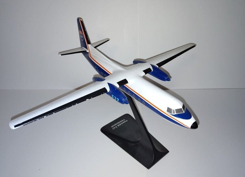 Model Fokker vliegtuig F27 met standaard, Verzenden, Gebruikt, Schaalmodel