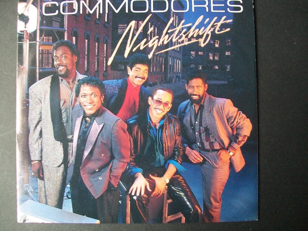COMMODORES met NIGHTSHIFT uit 1984 in nieuwstaat, Verzenden, 7 inch, Beschermende buitenhoes, Zo goed als nieuw