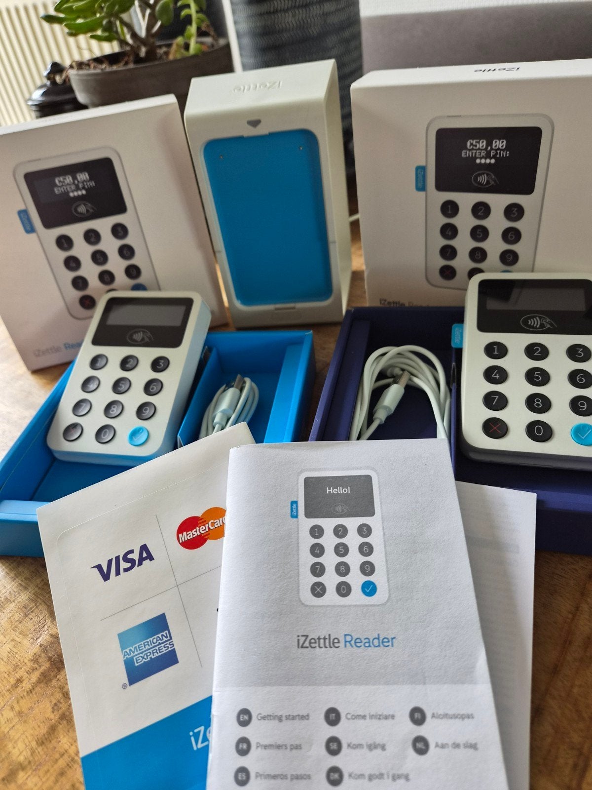 2 iZettle Readers pinapparaten met 1 oplaadstation, Ophalen