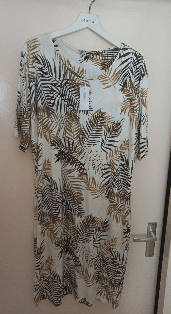 Nieuwe bruin witte jurk Styles, Overige kleuren, Maat 46/48 (XL) of groter, Ophalen of Verzenden, Onder de knie