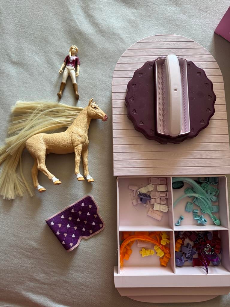 Schleich paarden set met extra's en originele doos, Ophalen of Verzenden, Zo goed als nieuw