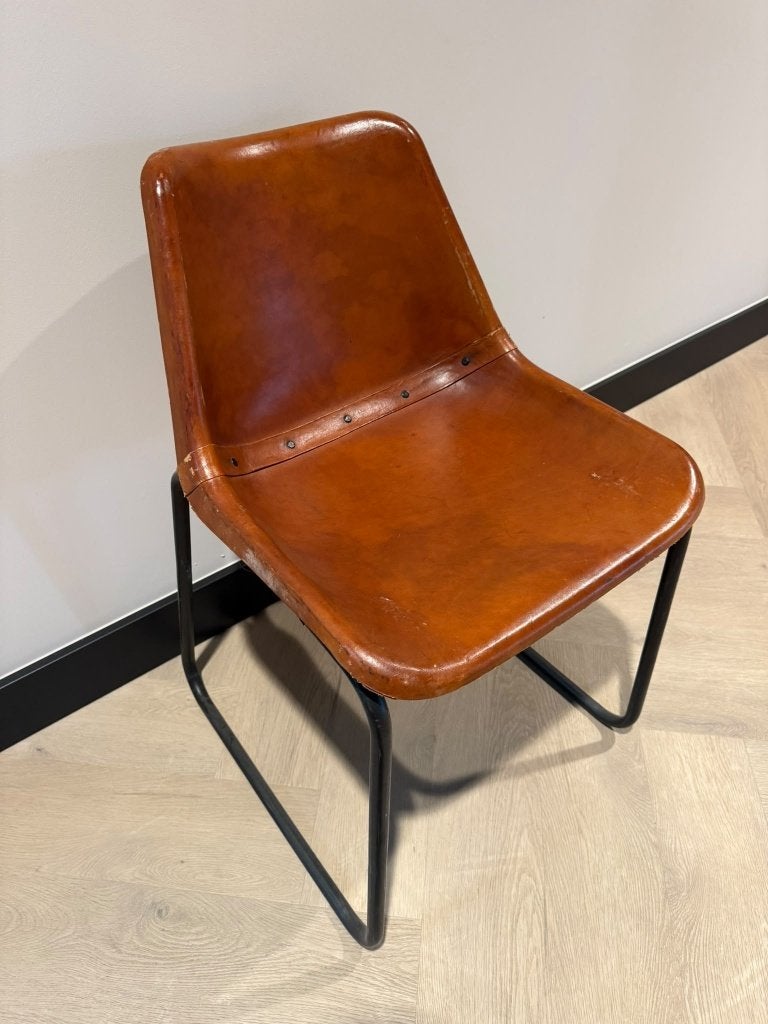 106 stapelbare stoelen industrieel cognac, Ophalen, Gebruikt, Bruin, Vijf, Zes of meer stoelen