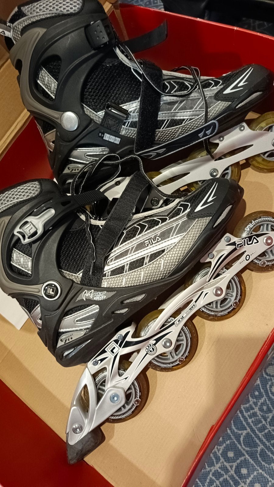 Fila Master XT Black inline skates met beschermset (ABEC 7), Ophalen, Zo goed als nieuw