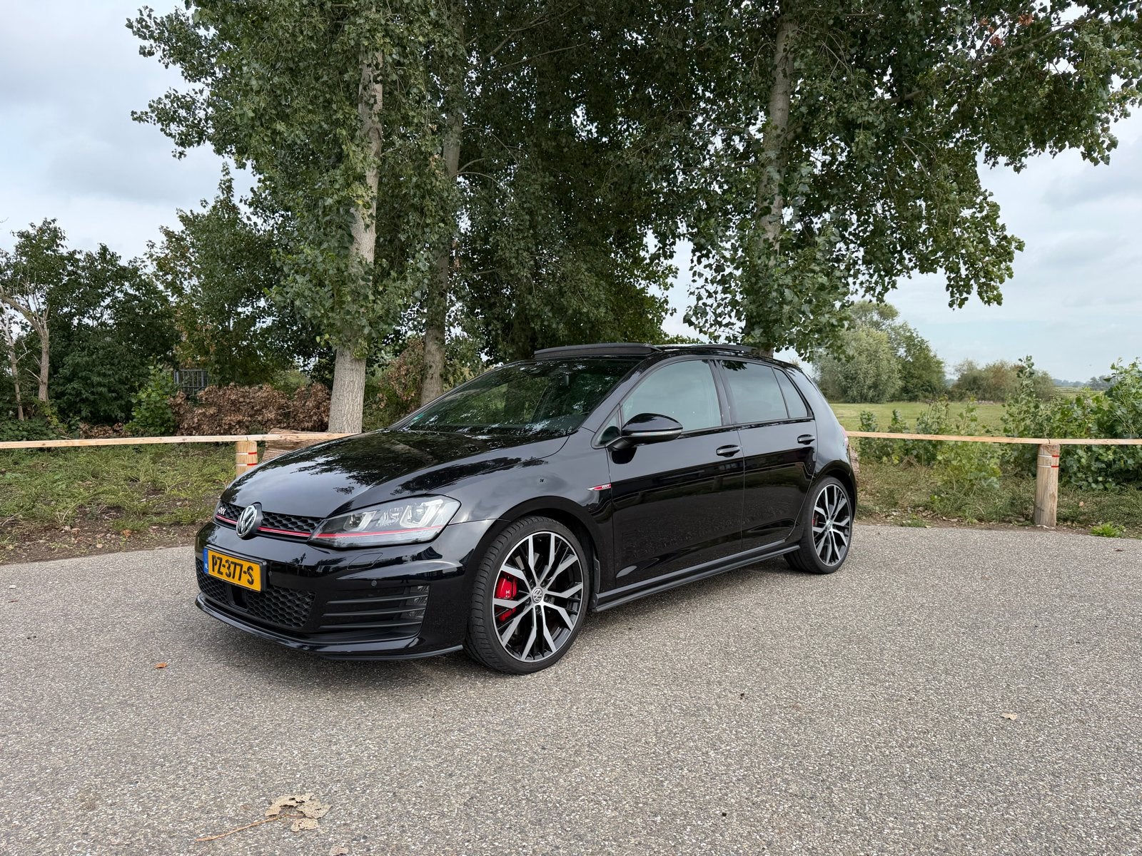 Volkswagen Golf 2.0 TSI GTI Performance DSG Zwart 334.5 PK, Zwart, 4 cilinders, 1984 cc, 334 pk
