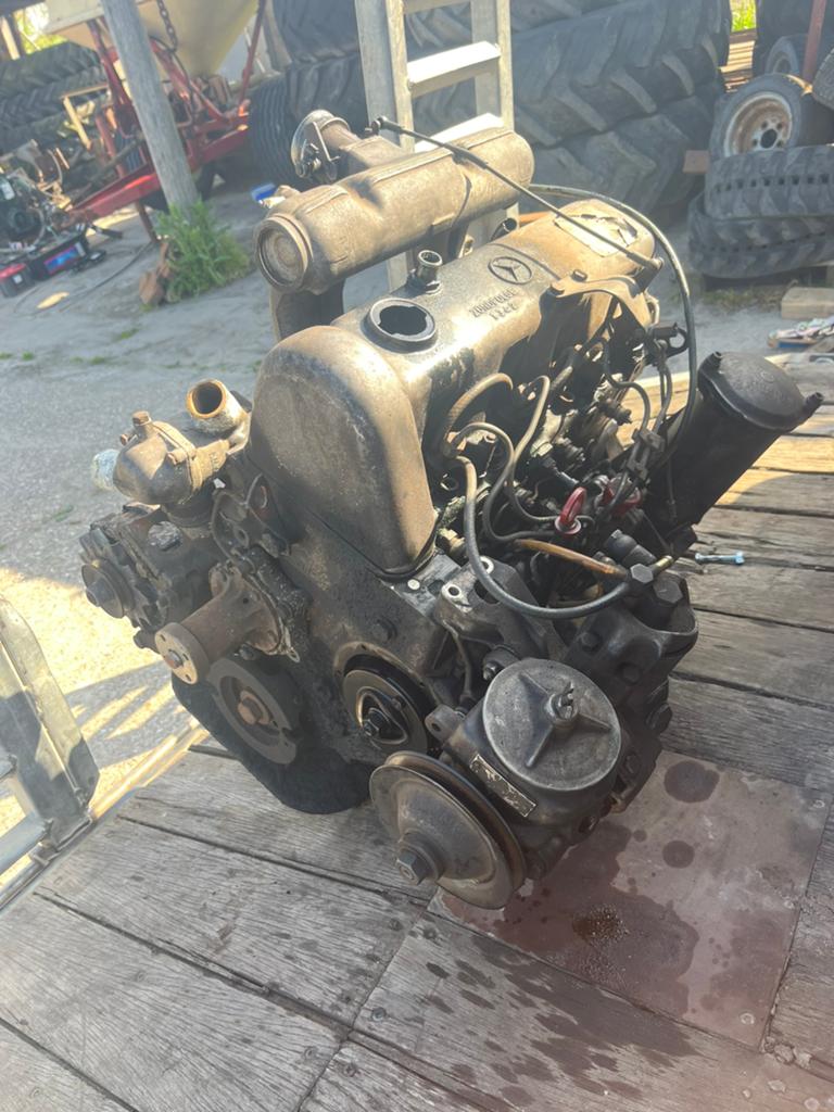 Mercedes motor 220D OM615, Ophalen, Mercedes-Benz