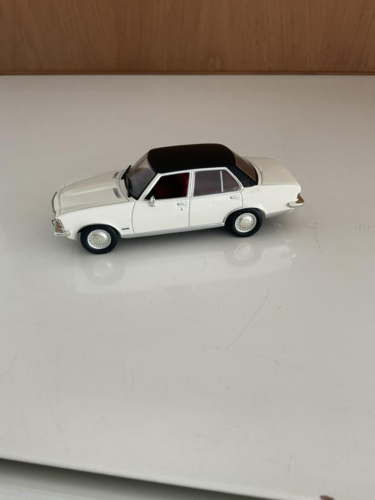 Opel Rekord, Hobby en Vrije tijd, Modelauto's | 1:43, Ophalen, Zo goed als nieuw, Auto