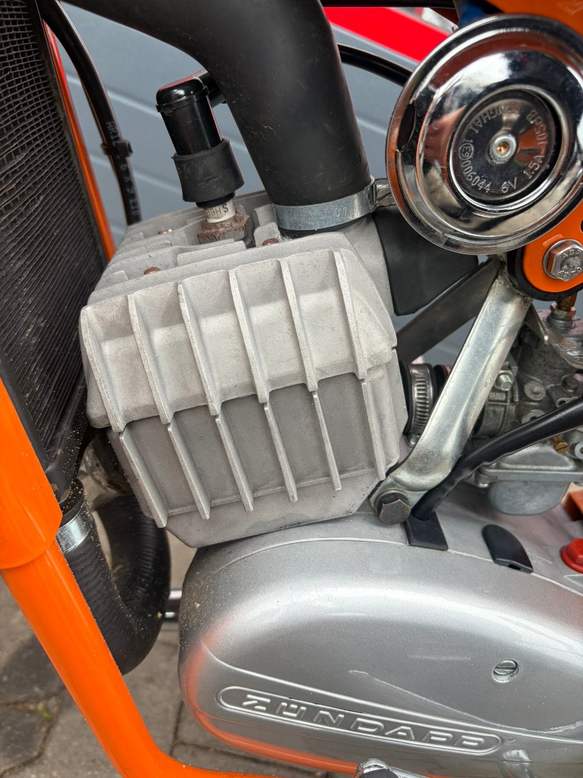 GEZOCHT zundapp 50cc waterkoeler cilinder klein met koelvin, Ophalen, Nieuw