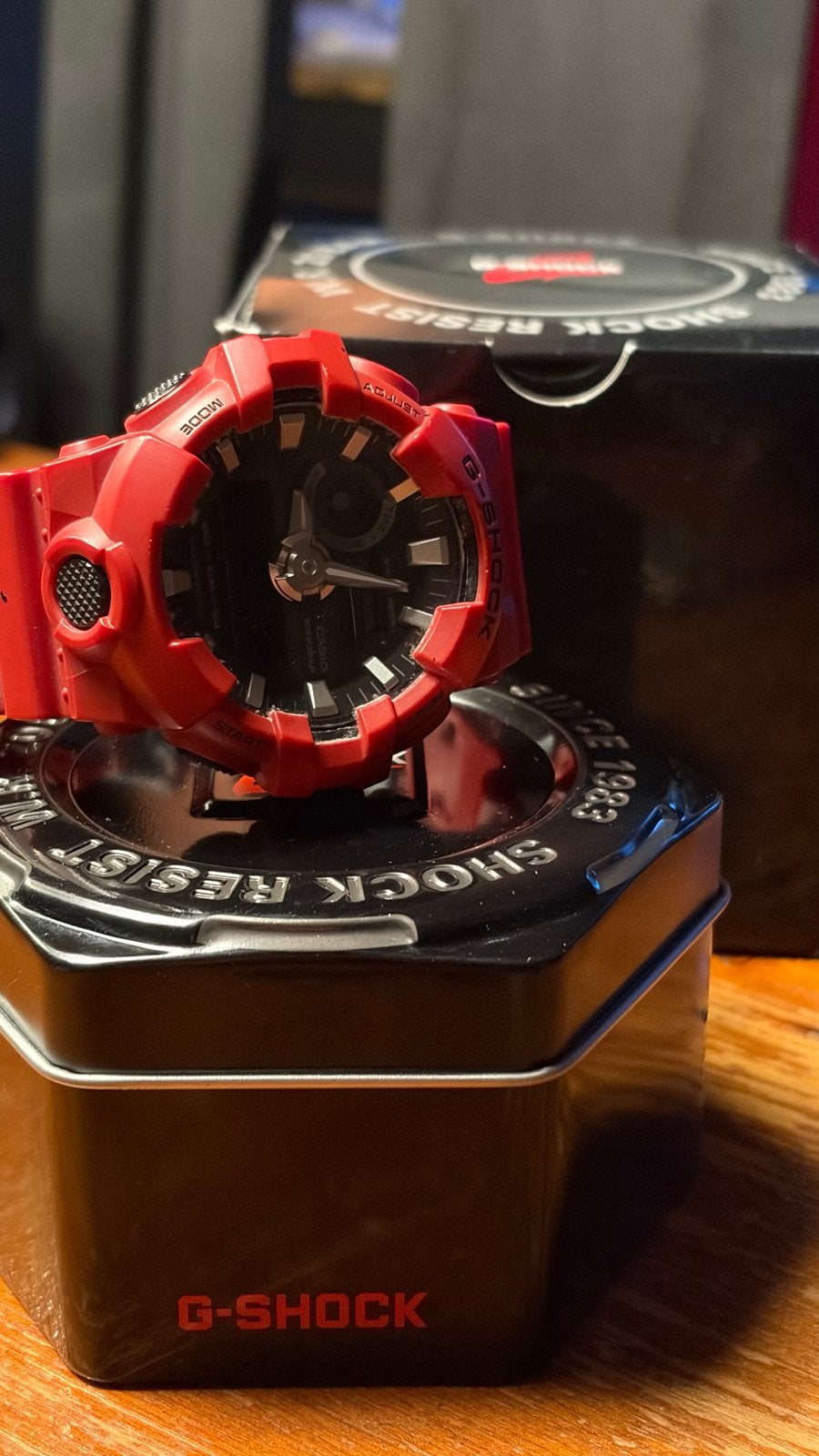 Casio G-Shock GA-100 Rood Herenhorloge, Ophalen of Verzenden, Zo goed als nieuw, Waterdicht, Android