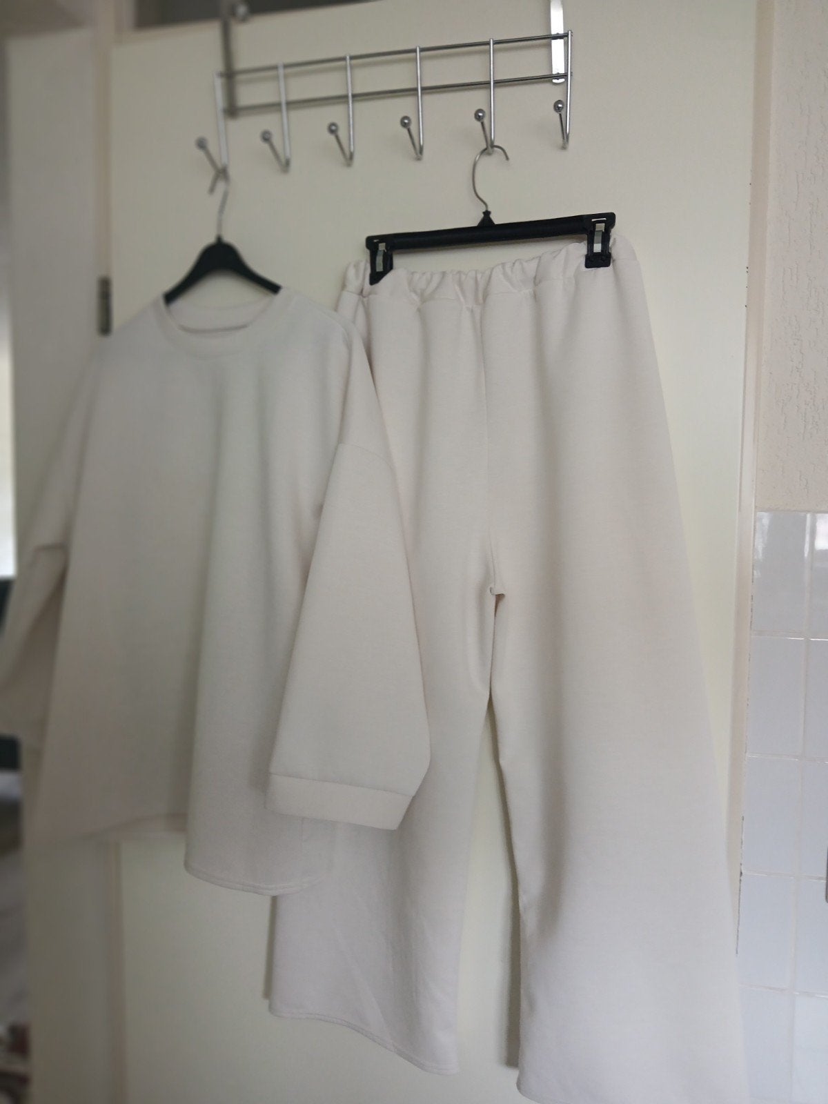 2dlg huispak off whitte  mt 44, Verzenden, Nieuw, Maat 42/44 (L), Overige kleuren