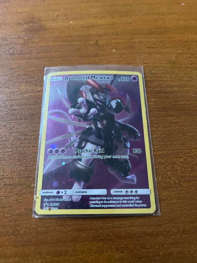 Zeldzame Armored Mewtwo Pokémon Kaart SM228 Promo, Ophalen of Verzenden, Zo goed als nieuw, Losse kaart, Foil