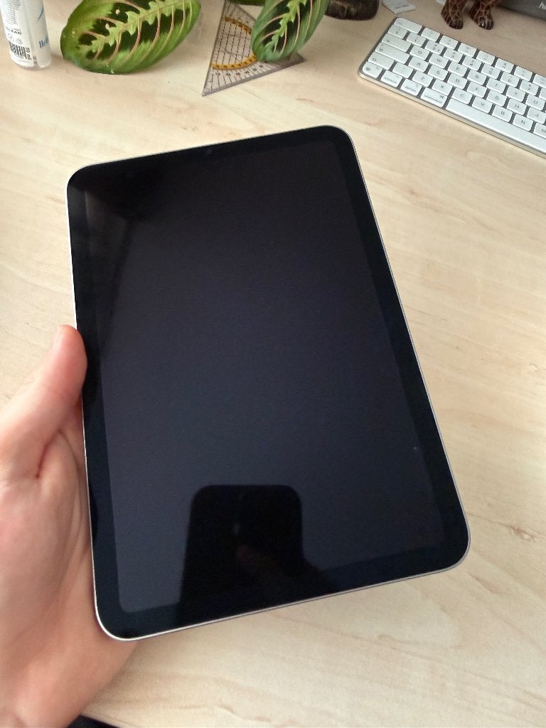 Foto 16 van IPad mini 7 - 128GB - 2024 + folio case