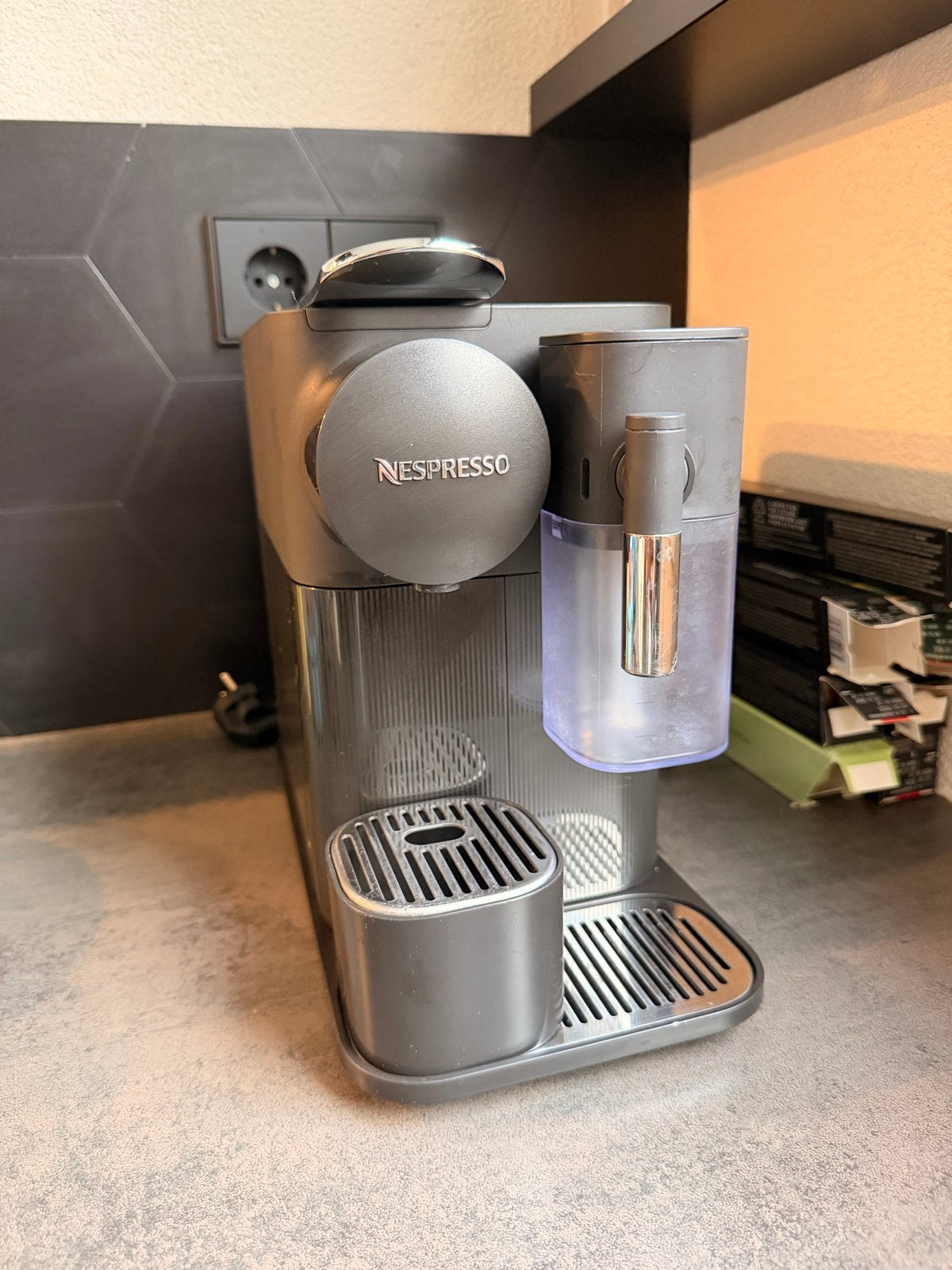 Nespresso De'Longhi koffiemachine - Gebruikt & Gereinigd