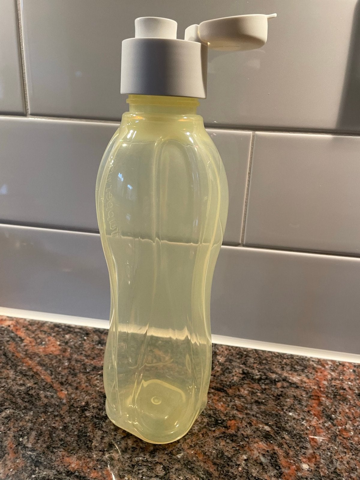 Tupperware EcoFles Plus 750ml - Geel, Gebruikt, Geel, Ophalen of Verzenden, Drinkfles