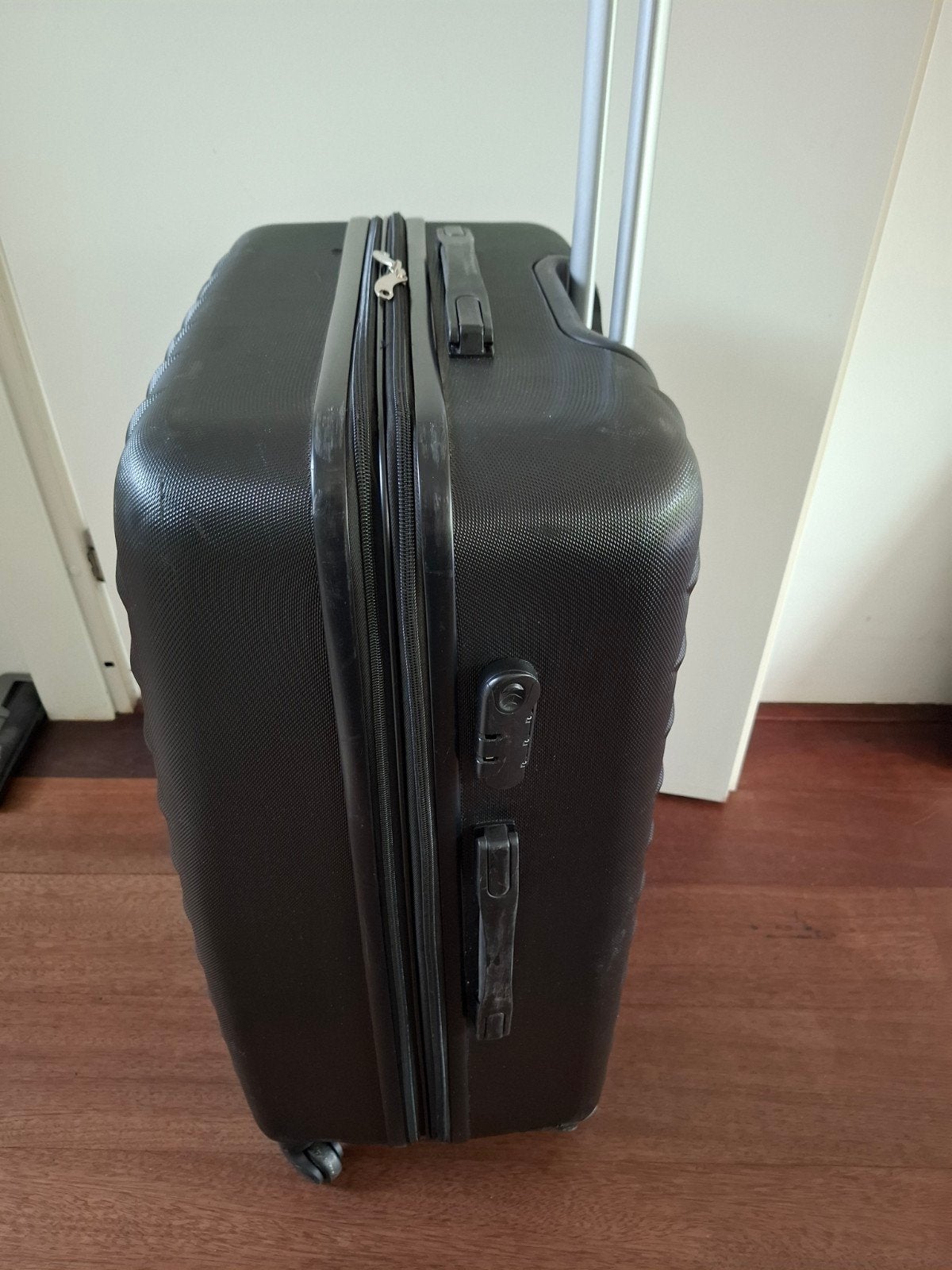 Koffer groot. 23 kg. Gebruikt., Sieraden, Tassen en Uiterlijk, Koffers, Wieltjes, Gebruikt, Hard kunststof, Ophalen of Verzenden