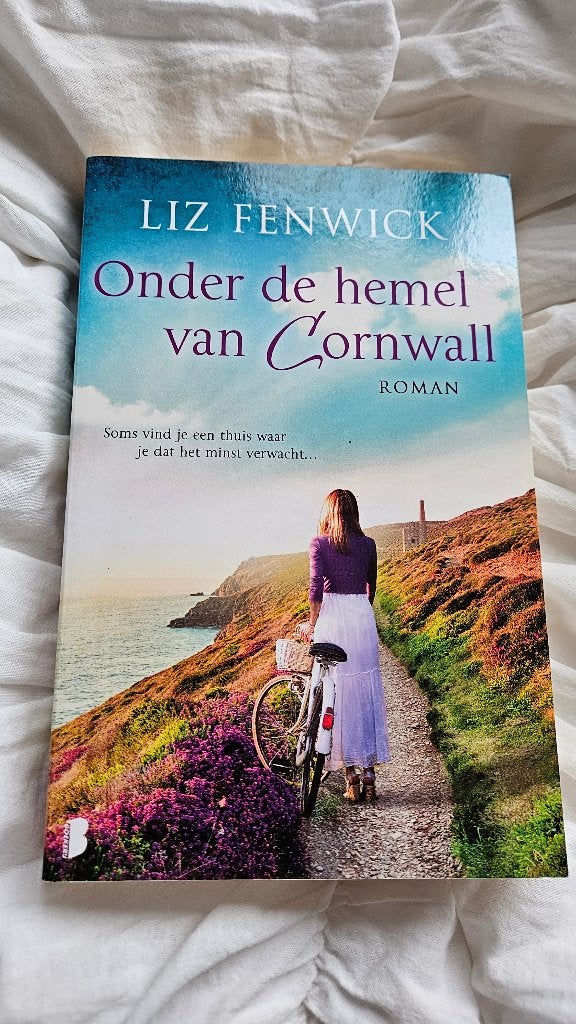 Lizz Fenwick onder de hemel in Cornwall, Boeken, Ophalen of Verzenden, Zo goed als nieuw