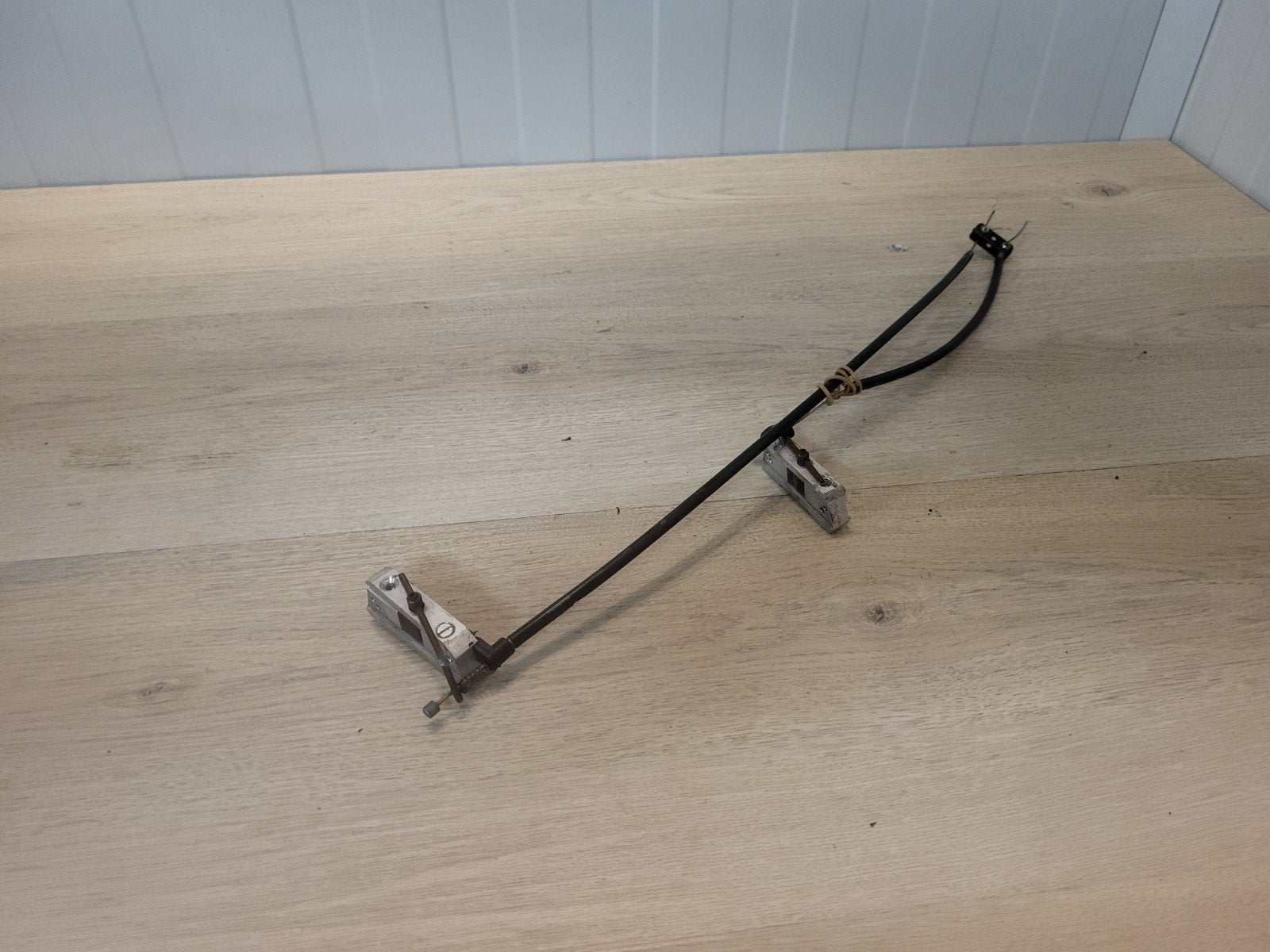 Fg remsysteem, Ophalen of Verzenden, Overige schalen, Benzine, Onderdeel