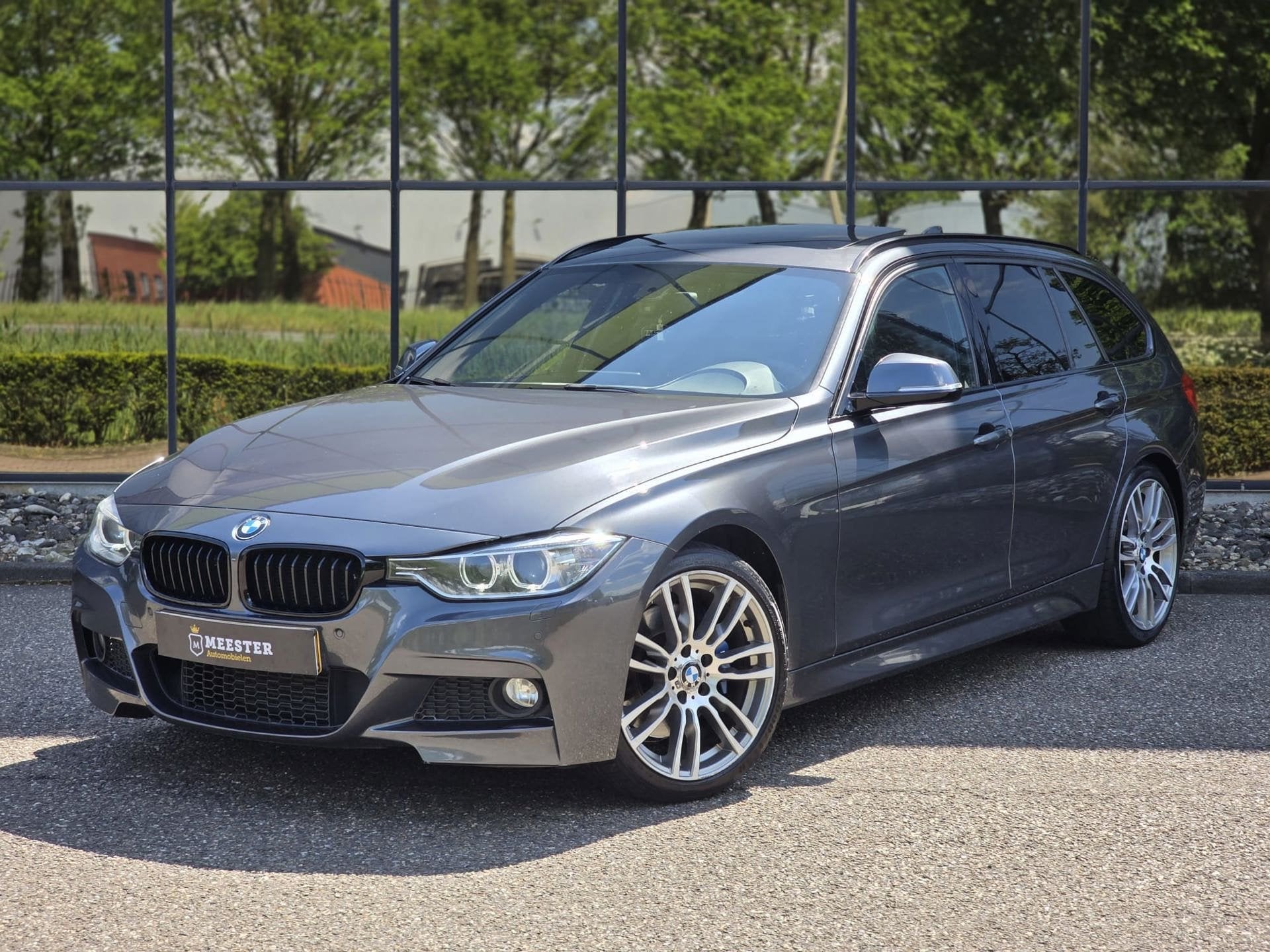 BMW 3-serie Touring 320d High Executive|M-SPORT|PANO|LEDER, Auto's, BMW, Achterwielaandrijving, Zwart, 4 cilinders, Leder
