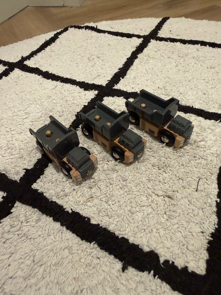 Heel goed 3x Brio houten trein vrachtwagens zonder kap 33210, Ophalen of Verzenden, Gebruikt