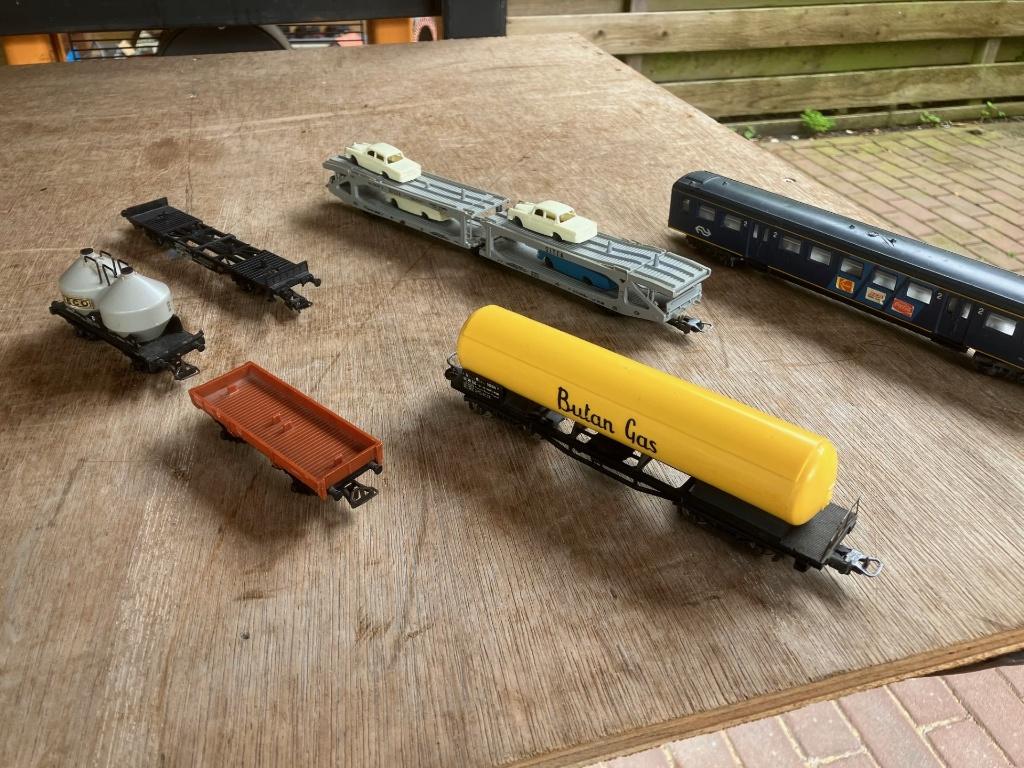 6 lima wagons treinstellen, Wisselstroom, Gebruikt, Wagon, Ophalen of Verzenden