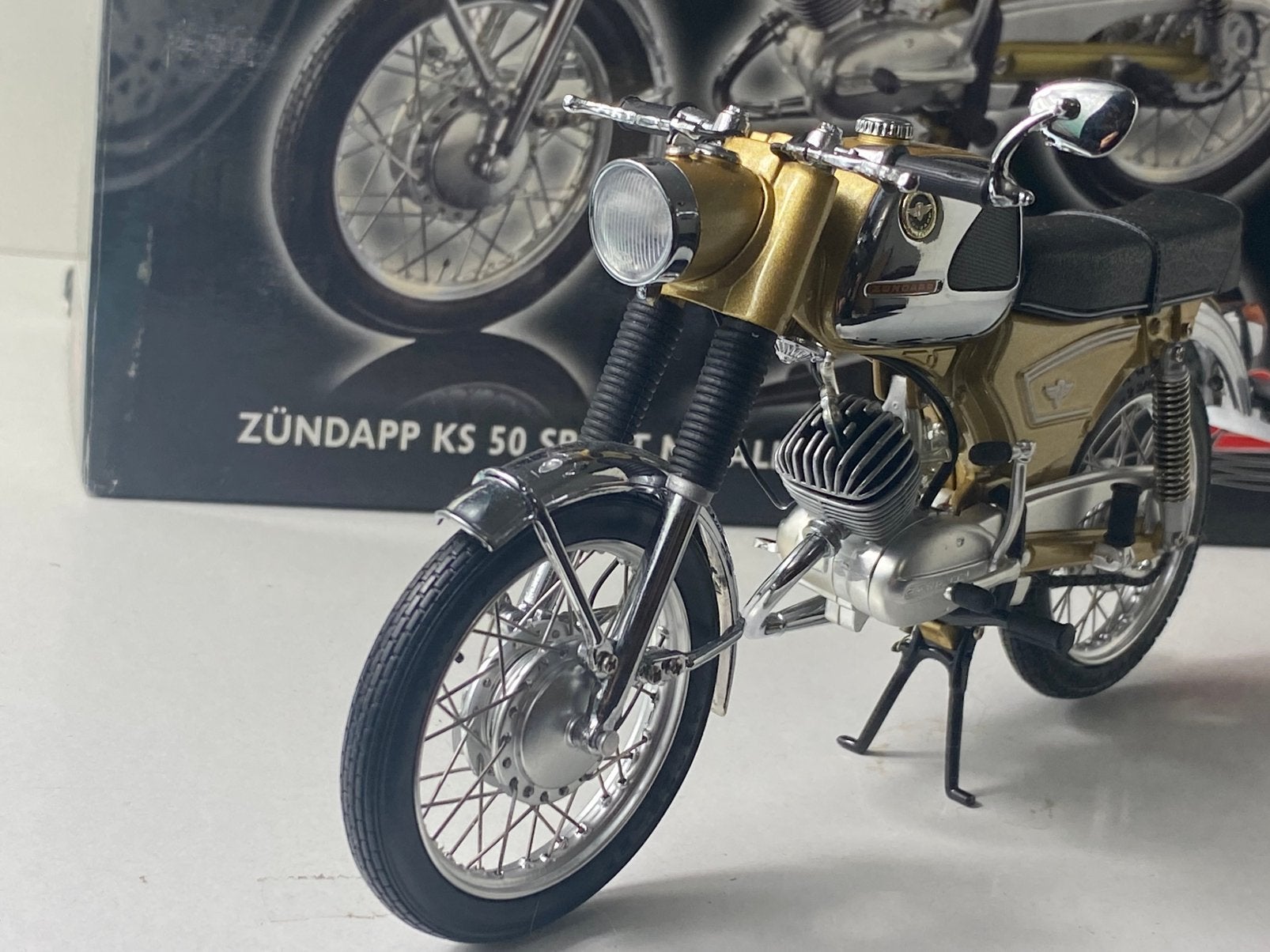 1:10 ZUNDAPP KS 50 SPORT-unexposured/new in OVP, Ophalen of Verzenden, Nieuw, 1:9 t/m 1:12, Motor