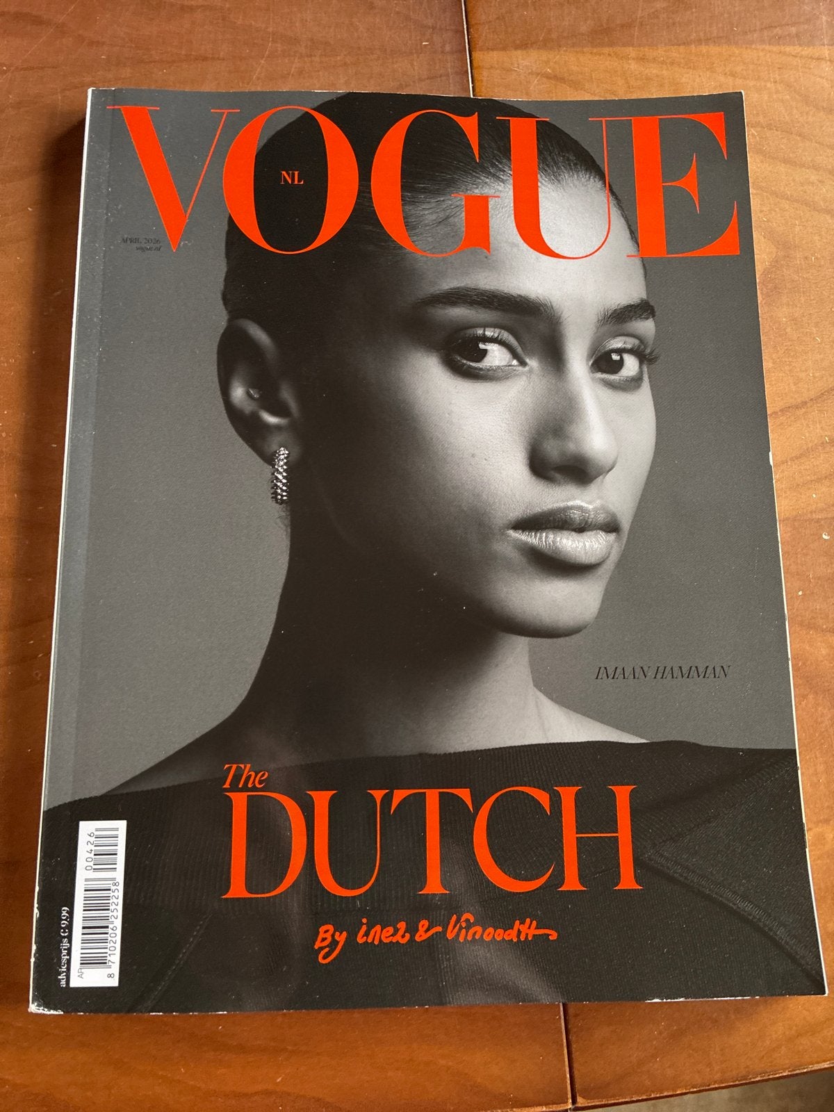 Vogue NL - The Dutch - april 2026, Boeken, Ophalen of Verzenden, Zo goed als nieuw, Damesbladen