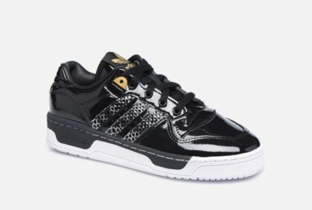 Adidas lak sneakers  41 nieuw!, Kleding | Dames, Schoenen, Ophalen of Verzenden, Zo goed als nieuw, Zwart, Sneakers of Gympen