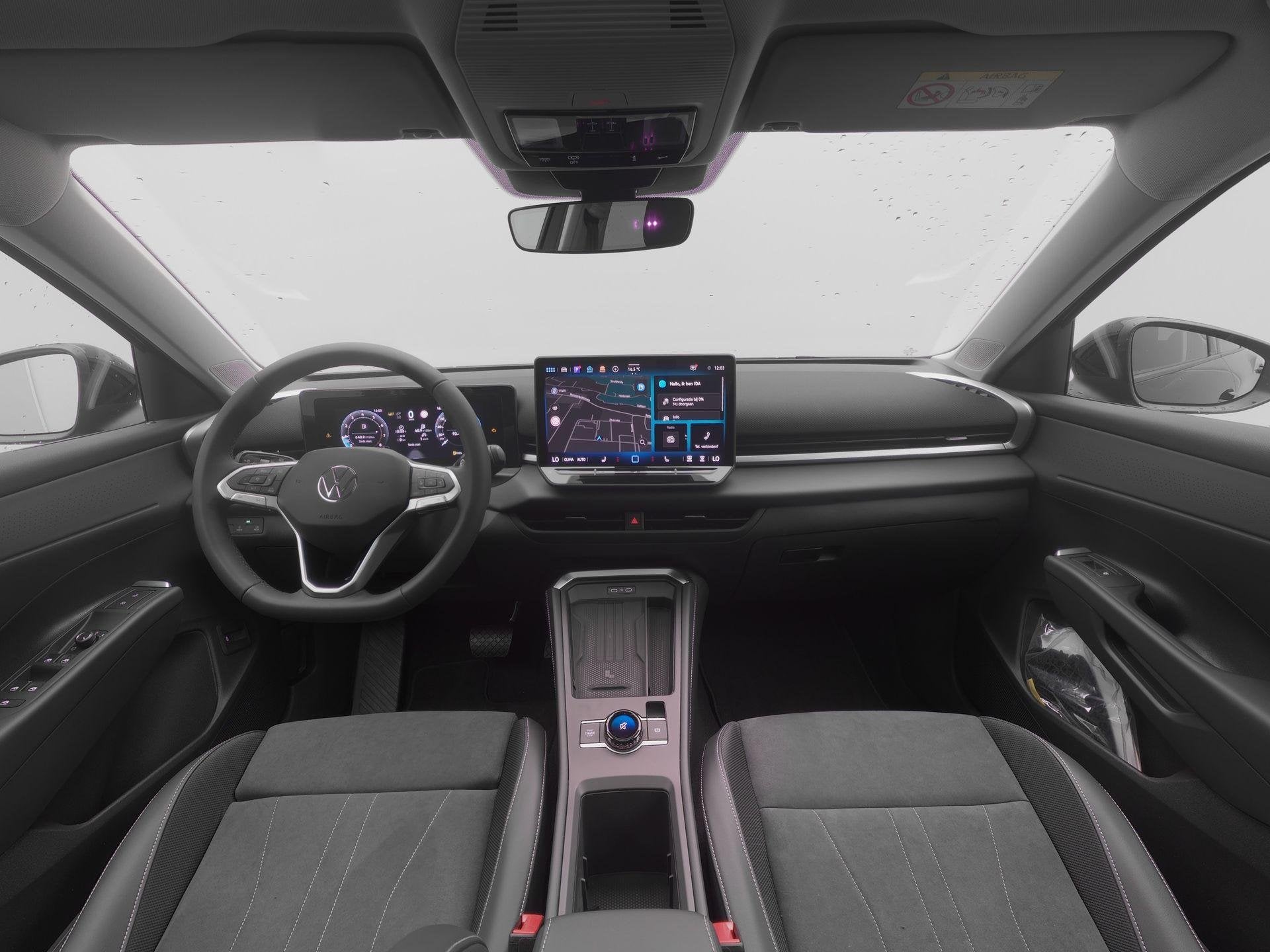 Volkswagen T-Roc Style First Edition 1.5 eTSI 116 PK | Trekh, Auto's, Volkswagen, 730 kg, 1498 cc, 4 cilinders, 116 pk