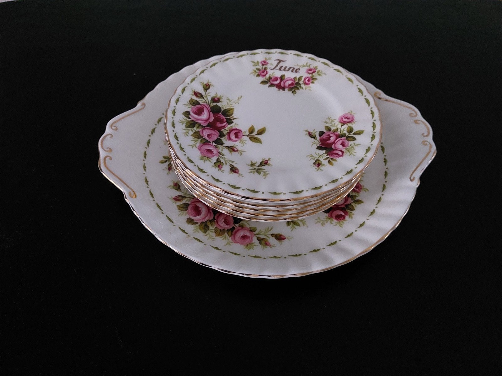 Royal Albert Flower of the Month 'June' servies, Ophalen