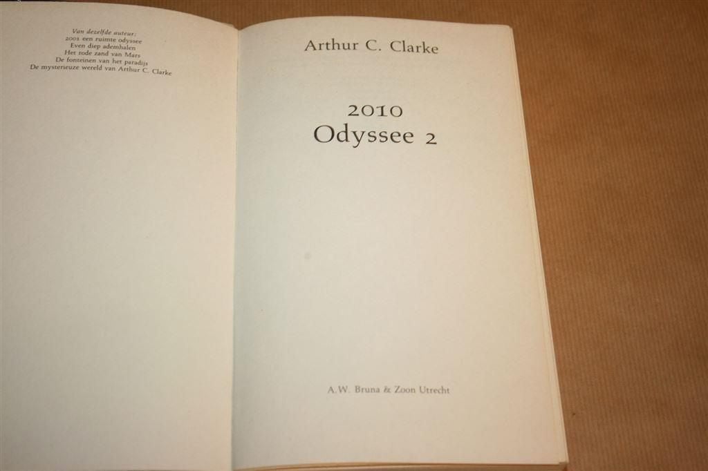 2010, Odyssee 2 - Arthur C. Clarke, Ophalen of Verzenden, Gelezen