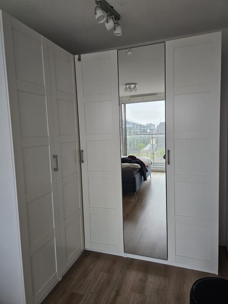 Witte houten kledingkast - Zelf demonteren, Huis en Inrichting, Kasten | Kledingkasten, Ophalen of Verzenden