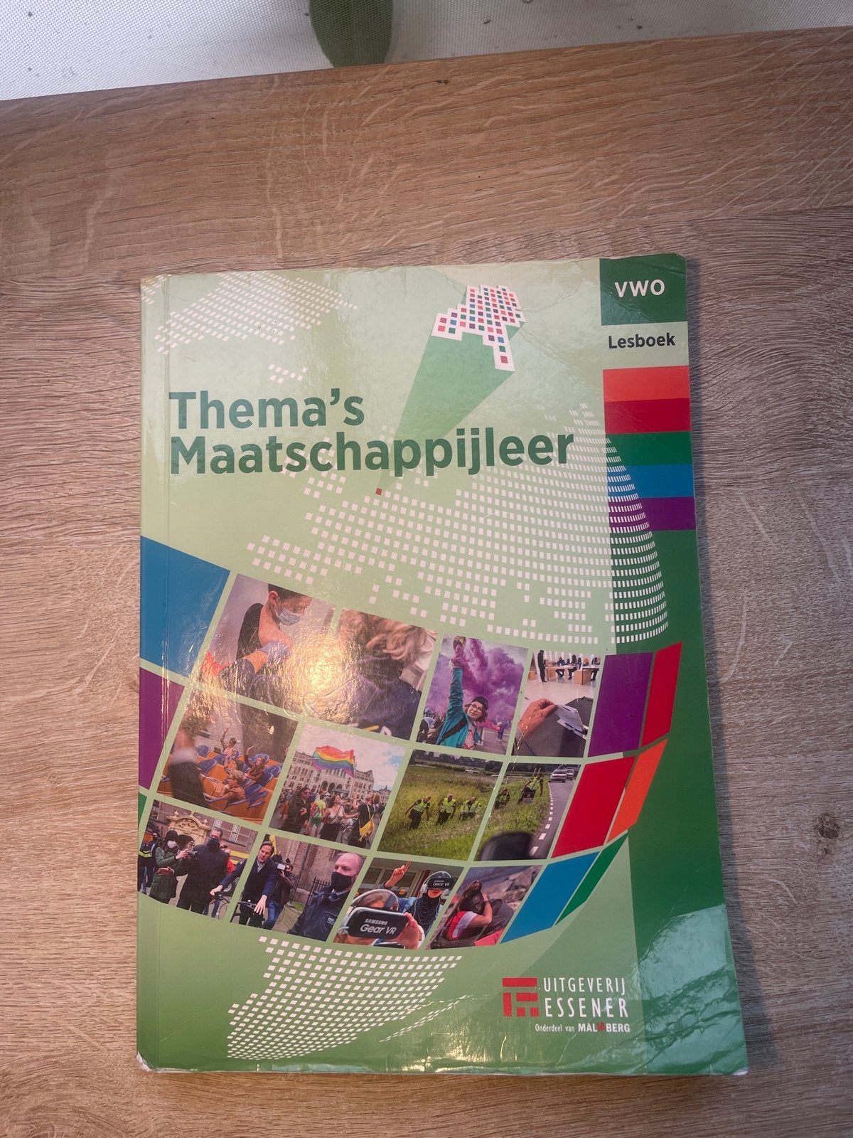 Thema's Maatschappijleer VWO Lesboek, Ophalen of Verzenden, Gelezen, VWO, Maatschappijleer