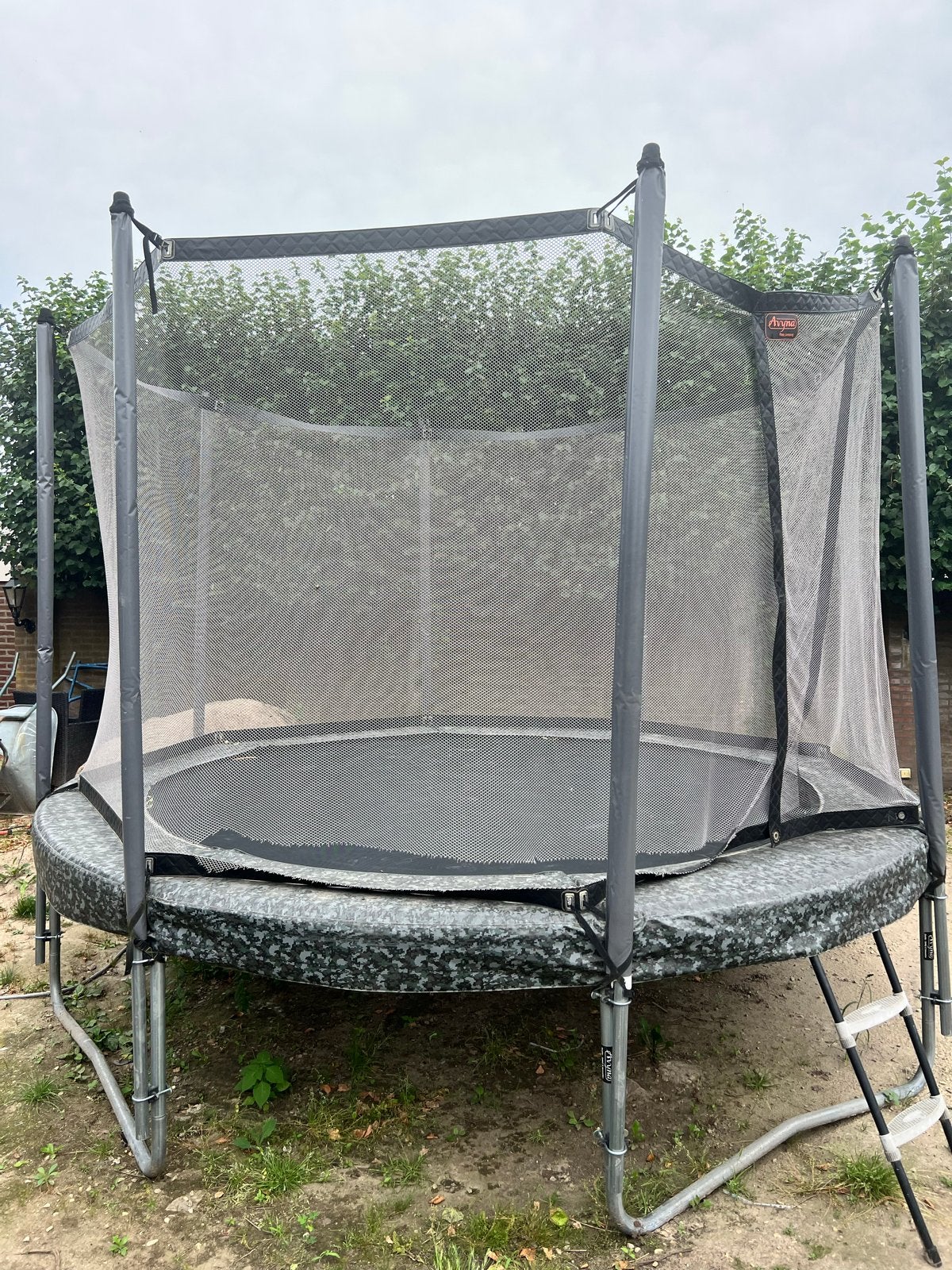 Trampoline Avyna 3.65m met defect veiligheidsnet en springne, Ophalen, Gebruikt