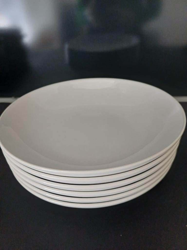 Diepe borden 6 stuks Ikea Wit, Huis en Inrichting, Keuken | Servies, Ophalen of Verzenden, Zo goed als nieuw, Bord(en), Overige stijlen