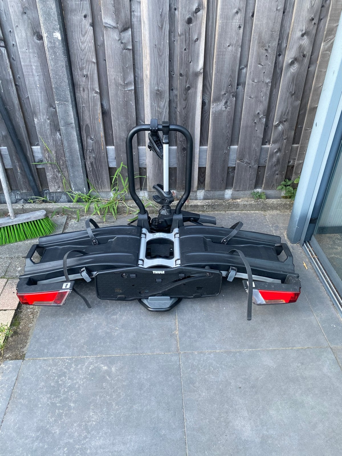Thule EasyFold XT 933 Trekhaakdrager voor 2 fietsen, Auto diversen, Fietsendragers, Ophalen of Verzenden, Zo goed als nieuw, 2 fietsen