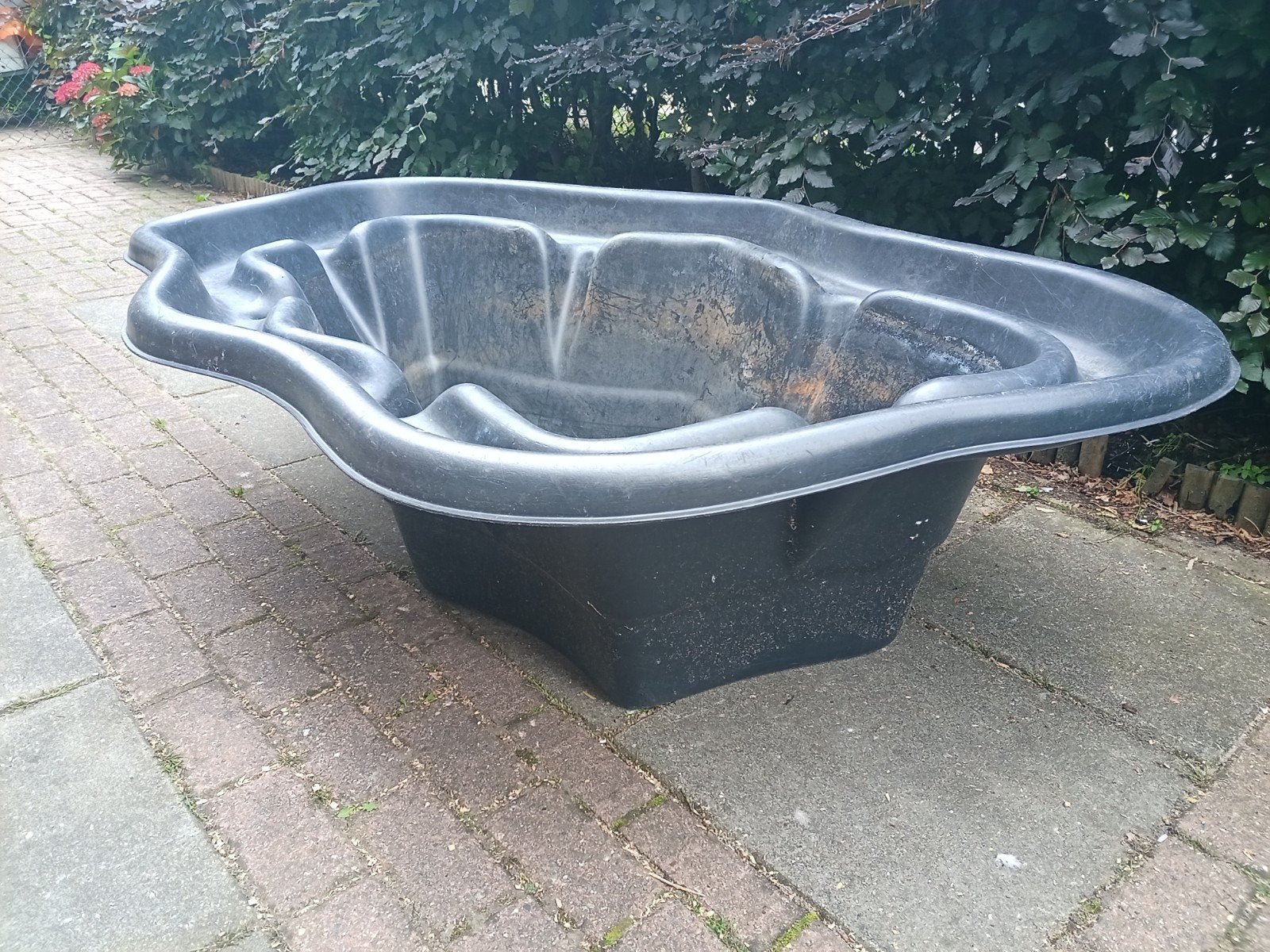 Voorgevormde Vijverbak - Robuust en Klaar voor Gebruik, Ophalen, Gebruikt