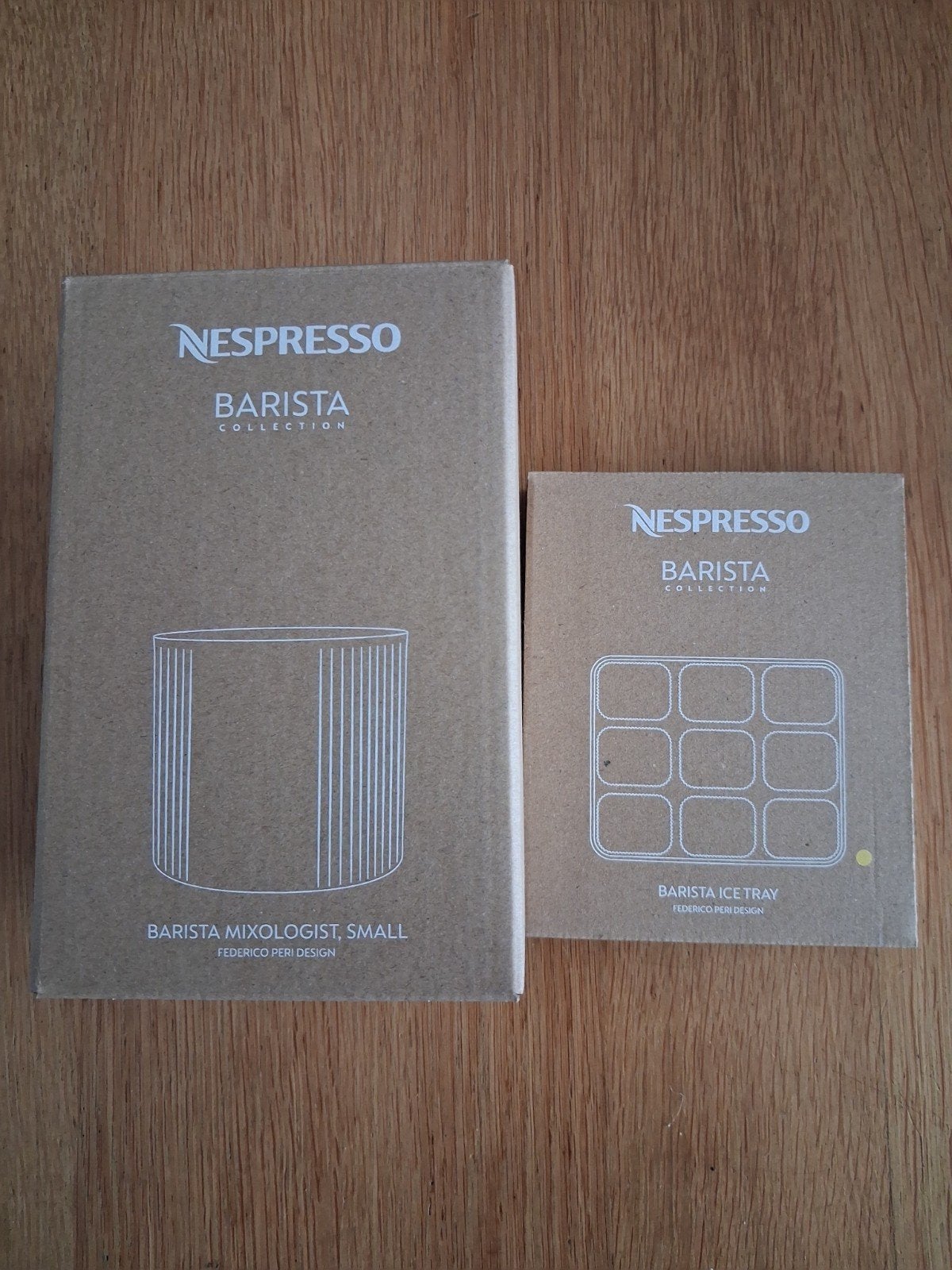 Nespresso glazen + ijsbloktray, Huis en Inrichting, Keuken | Servies, Ophalen of Verzenden, Glas, Overige stijlen, Glas of Glazen