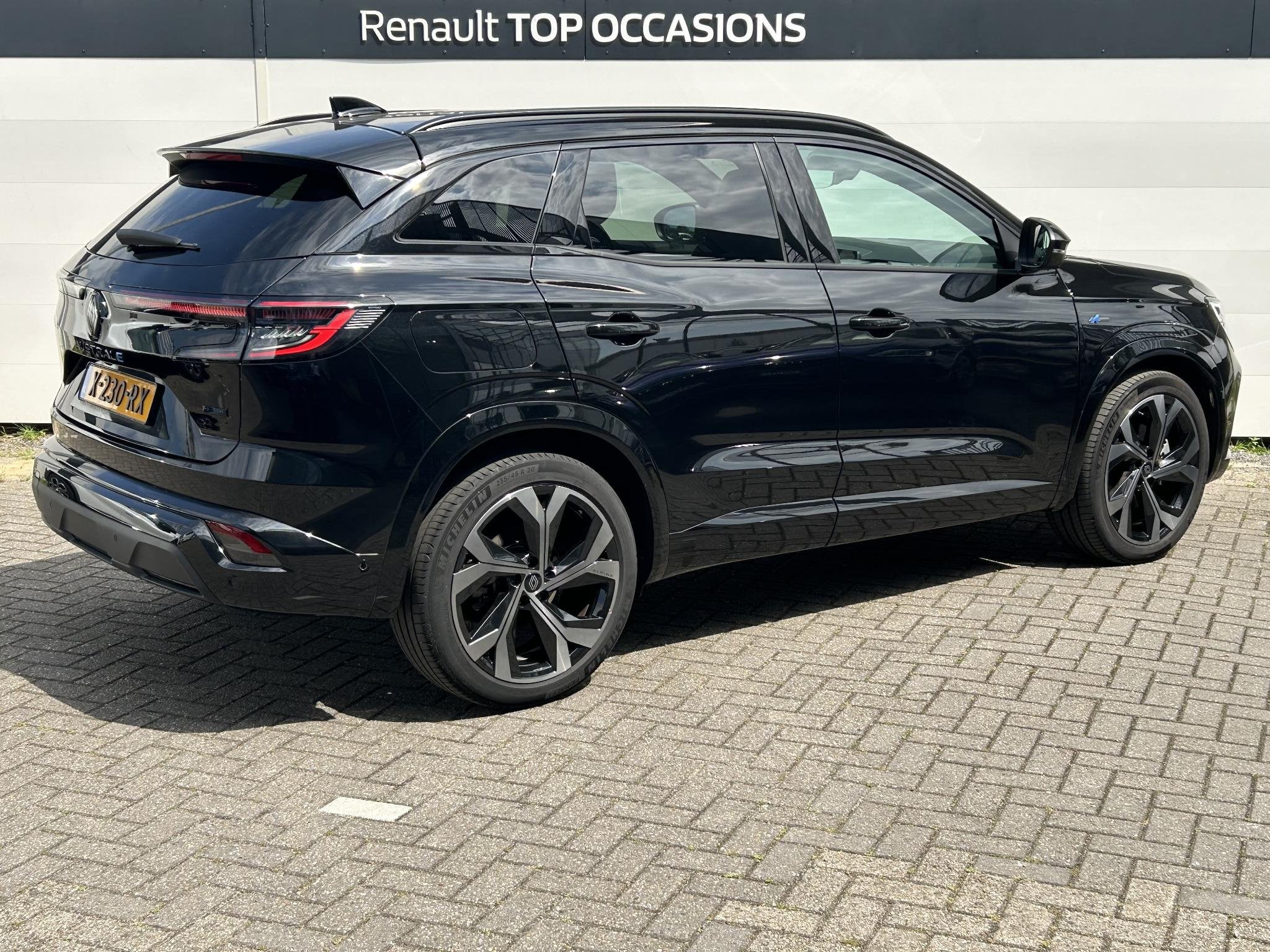Renault Austral 1.2 E-Tech full hybrid 200 iconic esprit Alp, Auto's, Gebruikt, 1199 cc, Zwart, Bedrijf