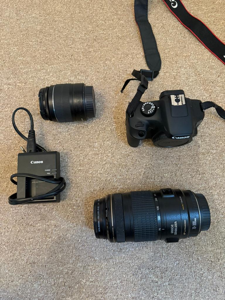 Canon 4000d incl 70-300mm & 18-55mm lens, Ophalen of Verzenden, Zo goed als nieuw, Telelens