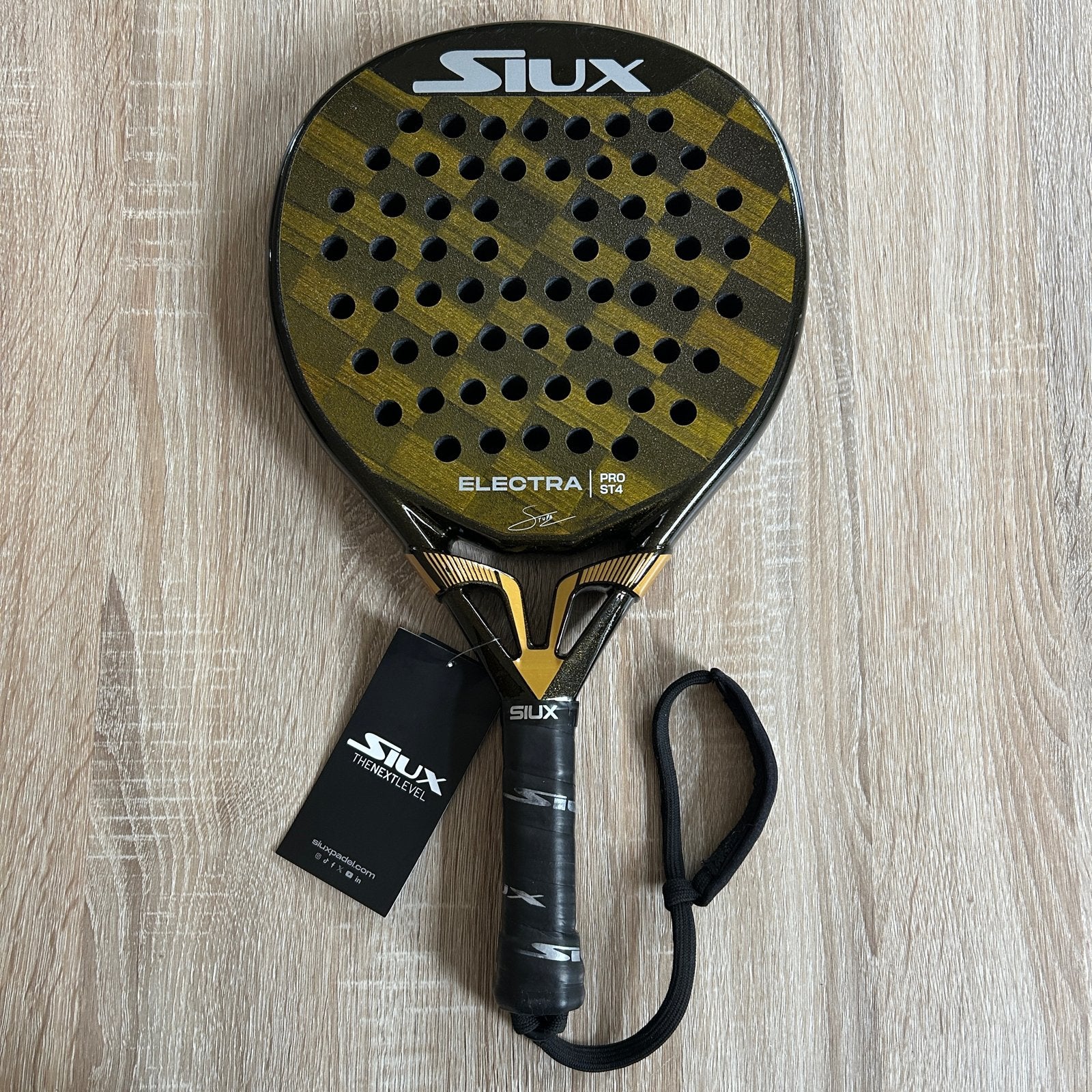 Siux Electra PRO ST4 2025 padelracket - zo goed als nieuw, Sport en Fitness, Ophalen of Verzenden, Zo goed als nieuw, Padelracket