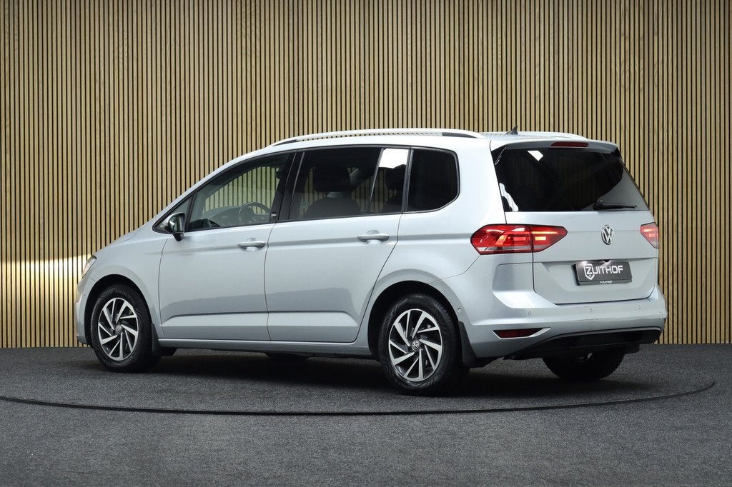 Volkswagen Touran 1.2 TSI Highline Business | Adaptive-cruis, Auto's, Volkswagen, Stof, Gebruikt, Euro 6, 4 cilinders