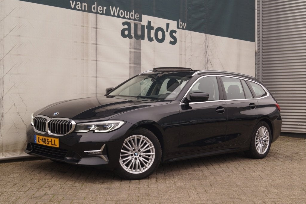 BMW 3 Serie Touring 320i 184pk Business Edition Plus -PANO-L, Automaat, 1998 cc, Achterwielaandrijving, Gebruikt