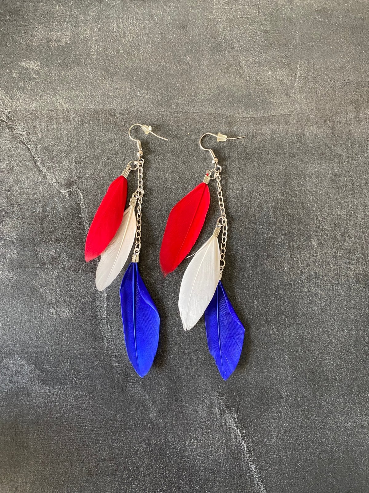 Rood wit blauwe oorbellen, leuk voor voetbal of Koningsdag, Ophalen of Verzenden, Nieuw, Overige kleuren, Hangers