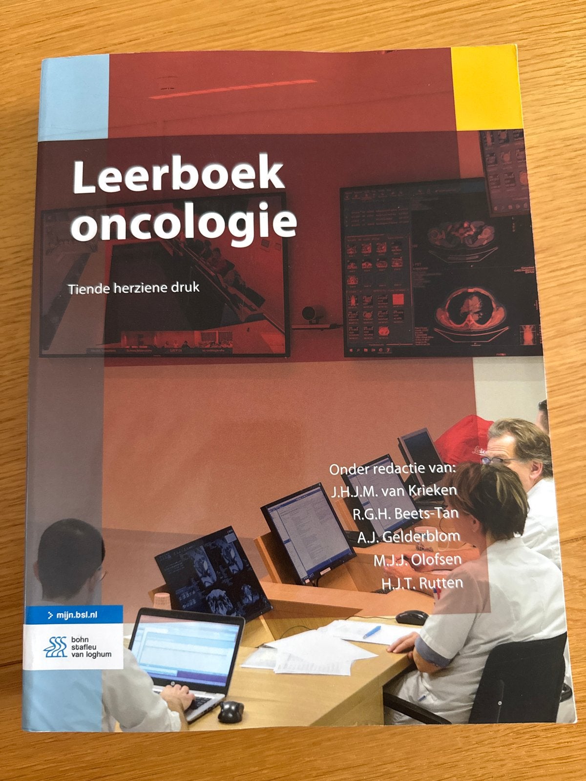 Leerboek oncologie - Tiende herziene druk, Ophalen of Verzenden, Beta, Zo goed als nieuw, HBO