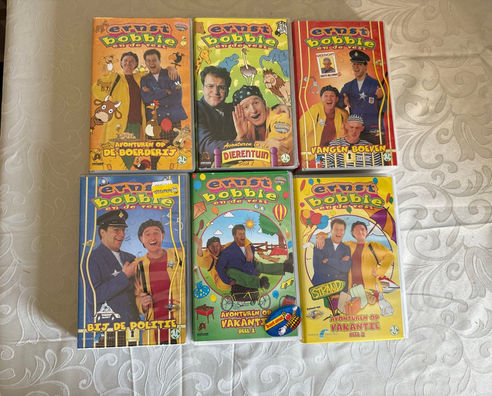 Ernst, Bobbie en de rest - 6 Videobanden VHS, Cd's en Dvd's, Dvd's | Kinderen en Jeugd, Gebruikt, Alle leeftijden, Tv-serie, Ophalen of Verzenden