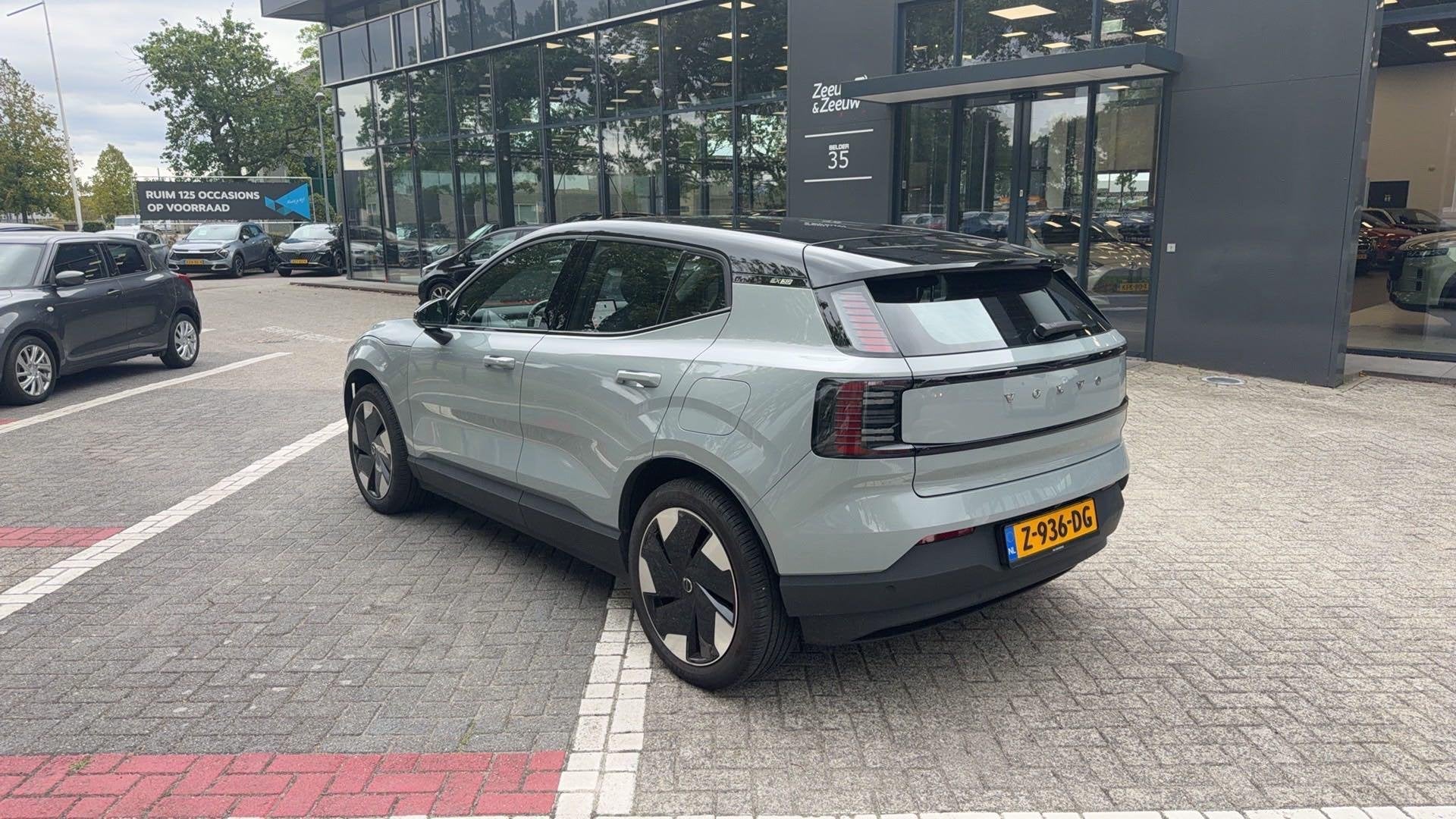 Volvo EX30 Single Motor Extended Range Plus 69 kWh, Automaat, 476 km, Achterwielaandrijving, Gebruikt