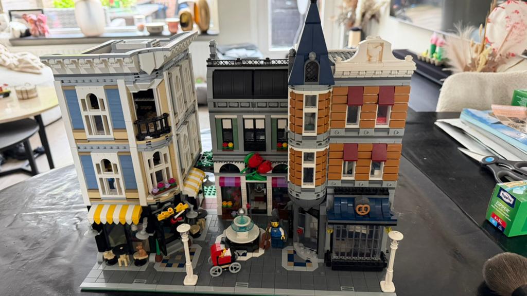 Lego creator expert gebouwenset 10255, Ophalen, Compleet, Lego, Zo goed als nieuw