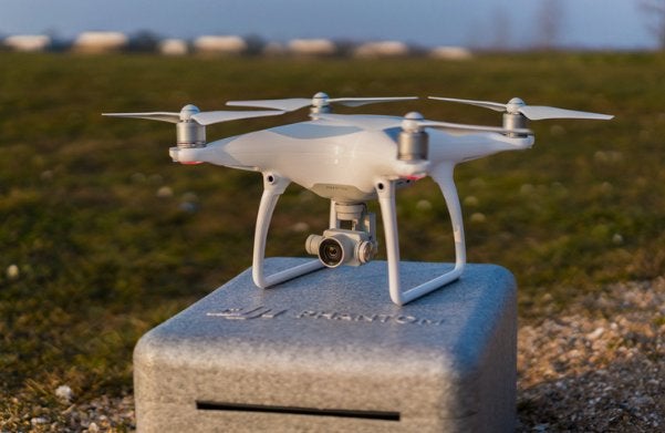 DJI Phantom 4 Drone met 2 accu's, Cameradrone, Extra accu('s), Zo goed als nieuw, 1 tot 5 kilometer