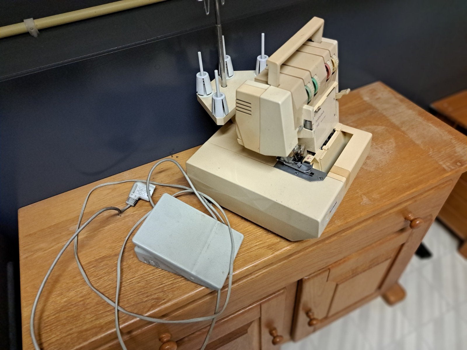 Pfaff Hobbylock 788 Lockmachine met garenklossen, Ophalen of Verzenden
