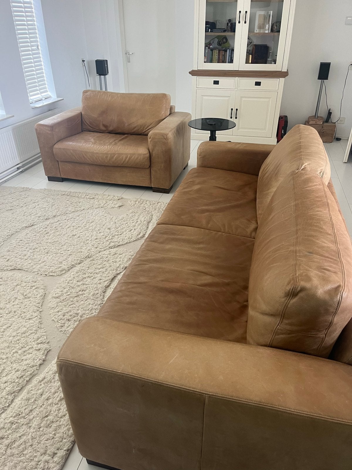 Leren bank en fauteuil - Zo goed als nieuw, Driepersoons, Ophalen of Verzenden, Zo goed als nieuw, Rechte bank